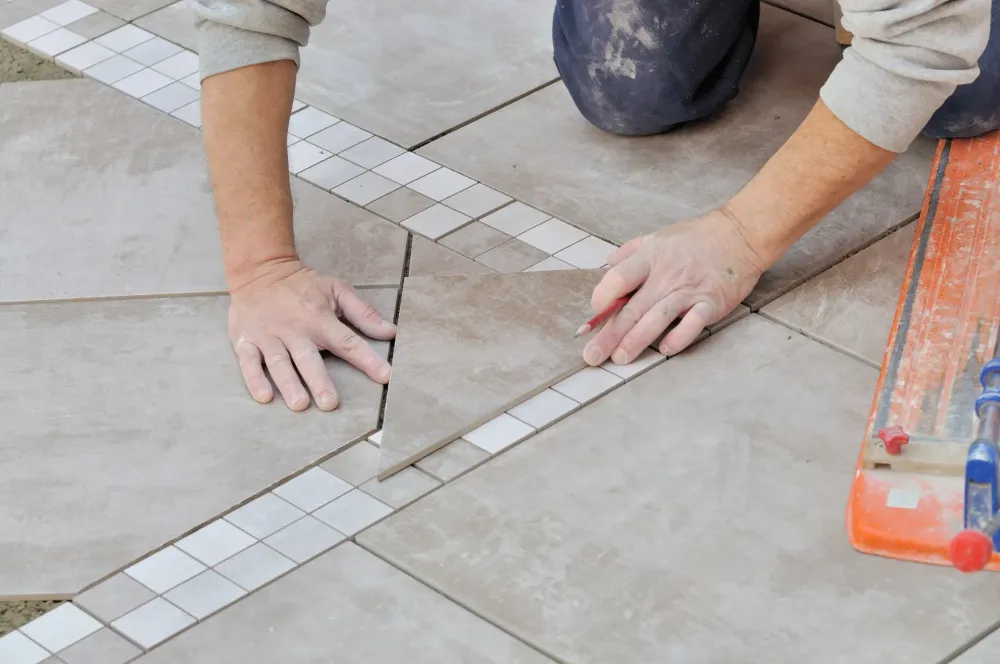 Pose de carrelage à Peissant